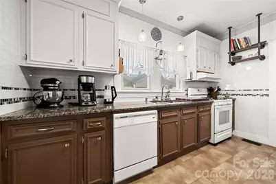 208 Pond Street, Mooresville, NC 28115 - Photo 15