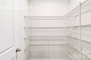 5560 Pamplona Wy, Charlotte, NC 28214 - Photo 5