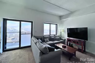 303 Sugar Top Dr, Sugar Mountain, NC 28604 - Photo 11