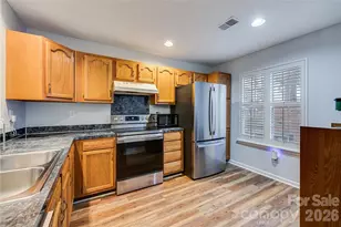 5925 Prescott Ct, Charlotte, NC 28269 - Photo 5