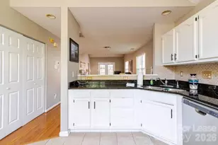 8263 Southgate Commons Dr, Charlotte, NC 28277 - Photo 5