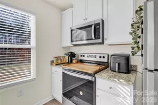 6036 Lowe Ln, Charlotte, NC 28214 - Photo 7