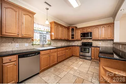 1825 Plaza Drive, Hickory, NC 28602 - Photo 9