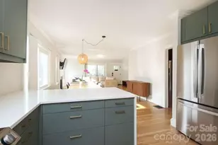 1609 Forsythia Cir, Charlotte, NC 28208 - Photo 9