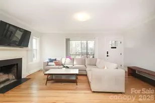 1609 Forsythia Cir, Charlotte, NC 28208 - Photo 5