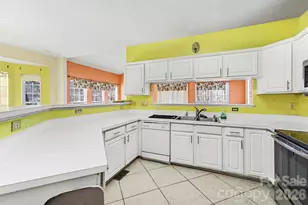 9911 Atkins Ridge Dr, Charlotte, NC 28213 - Photo 11