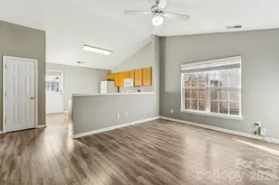 1430 Braveheart Ln, Charlotte, NC 28216 - Photo 3