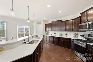 1404 Bryson Gap Dr, Fort Mill, SC 29715 - Photo 7