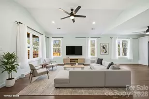 224 Walt Dr, Hendersonville, NC 28792 - Photo 3