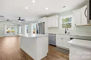 224 Walt Dr, Hendersonville, NC 28792 - Photo 7