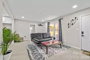 2620 Englehardt St, Charlotte, NC 28216 - Photo 5