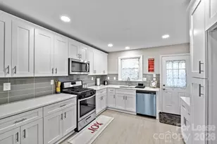 2620 Englehardt St, Charlotte, NC 28216 - Photo 9