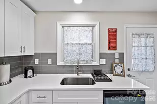 2620 Englehardt St, Charlotte, NC 28216 - Photo 11