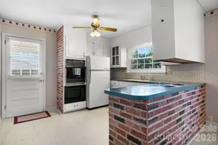 1306 Delwood Dr SW, Lenoir, NC 28645 - Photo 5