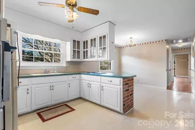 1306 Delwood Drive SW, Lenoir, NC 28645 - Photo 7