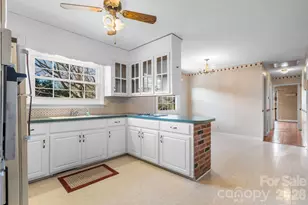 1306 Delwood Dr SW, Lenoir, NC 28645 - Photo 7