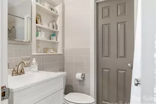 421 Merwick Cir, Charlotte, NC 28211 - Photo 15