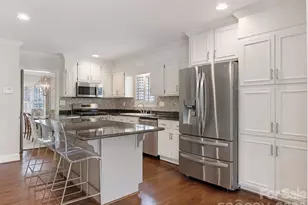 421 Merwick Cir, Charlotte, NC 28211 - Photo 9