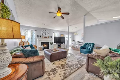 1959 8th Street SE, Hickory, NC 28602 - Photo 9