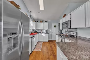 1959 8th St SE, Hickory, NC 28602 - Photo 15