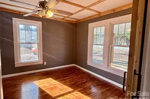 2733 Coldwater St, Connelly Springs, NC 28612 - Photo 5