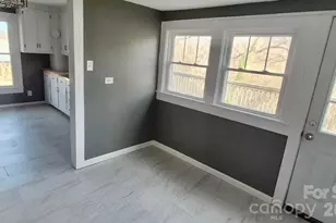 2733 Coldwater St, Connelly Springs, NC 28612 - Photo 11