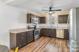 1072 5th St NE, Hickory, NC 28601 - Photo 5