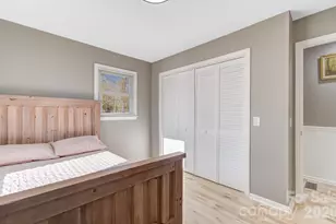 308 London Rd, Hendersonville, NC 28739 - Photo 17