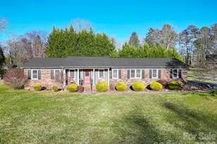 308 London Rd, Hendersonville, NC 28739 - Photo 1