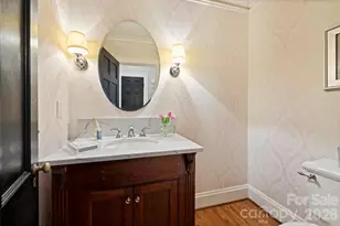 1555 Queens Rd W, Charlotte, NC 28207 - Photo 21