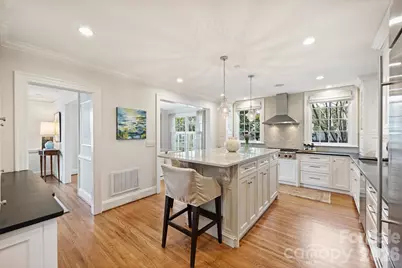 1555 Queens Road W, Charlotte, NC 28207 - Photo 13