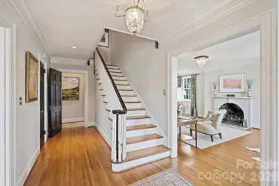 1555 Queens Road W, Charlotte, NC 28207 - Photo 5