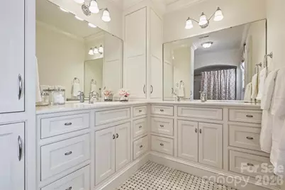 1555 Queens Road W, Charlotte, NC 28207 - Photo 31