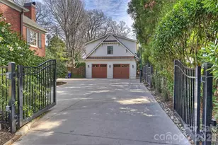 1555 Queens Rd W, Charlotte, NC 28207 - Photo 3