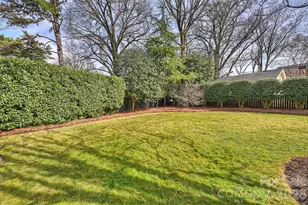 1555 Queens Rd W, Charlotte, NC 28207 - Photo 45