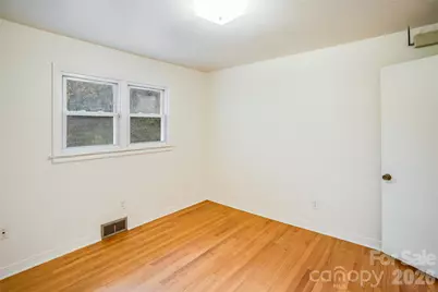 52 Broad Street, Waynesville, NC 28786 - Photo 17