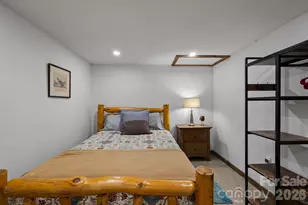 200 Aurora Dr, Asheville, NC 28805 - Photo 31