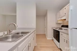 702 Selma Burke Ln, Matthews, NC 28105 - Photo 9