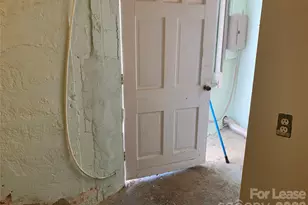 544 N Center St, Statesville, NC 28677 - Photo 15