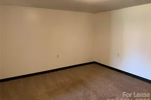 544 N Center St, Statesville, NC 28677 - Photo 9