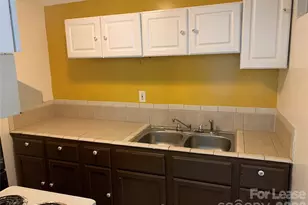 544 N Center St, Statesville, NC 28677 - Photo 3