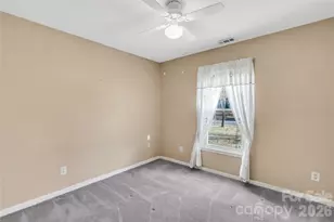 9607 Foggy Meadow Rd, Charlotte, NC 28269 - Photo 13