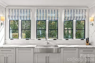 1935 Queens Road W, Charlotte, NC 28207 - Photo 13