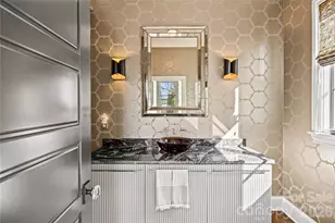 1935 Queens Rd W, Charlotte, NC 28207 - Photo 27