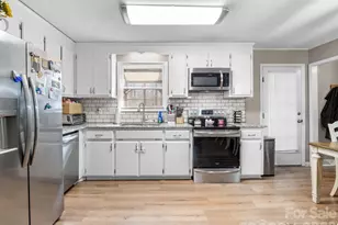 4636 Merrywood Ln, Gastonia, NC 28052 - Photo 9