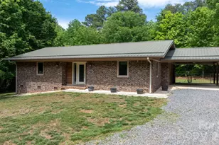 4586 Charlotte St, Conover, NC 28613 - Photo 3