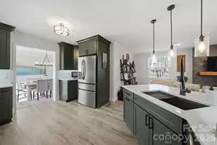 1002 S Brady Ave, Newton, NC 28658 - Photo 5