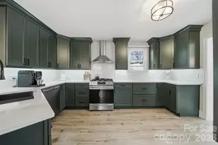 1002 S Brady Ave, Newton, NC 28658 - Photo 3