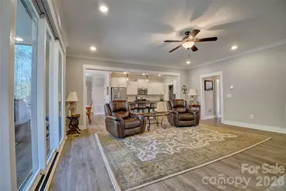 398 Kingsburry Road, Clover, SC 29710 - Photo 7