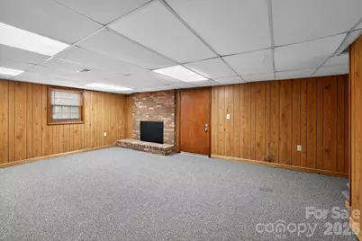 212 N Pine Lake Drive, Spartanburg, SC 29301 - Photo 29